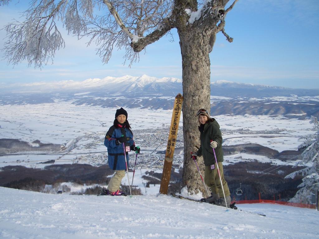 Guesthouse Akane-yado Nakafurano Bagian luar foto